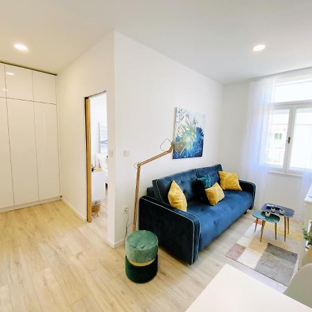New Stylish & Modern Studio Apart - With Sea View Apartman Póla Kültér fotó