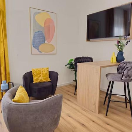 New Stylish & Modern Studio Apart - With Sea View Apartman Póla Kültér fotó
