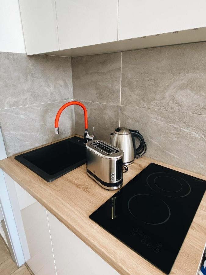 New Stylish & Modern Studio Apart - With Sea View Apartman Póla Kültér fotó