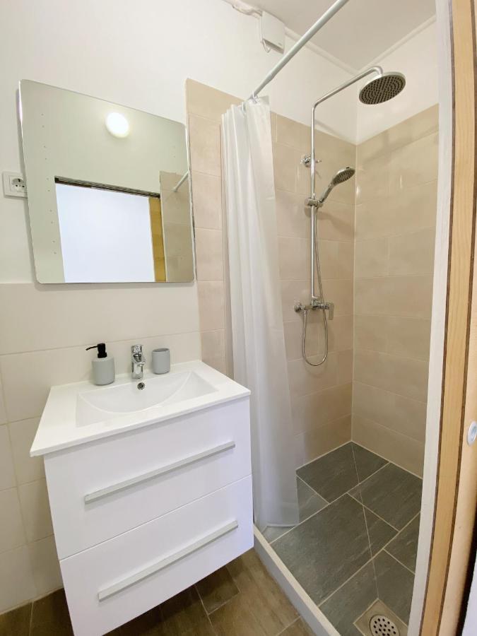 New Stylish & Modern Studio Apart - With Sea View Apartman Póla Kültér fotó