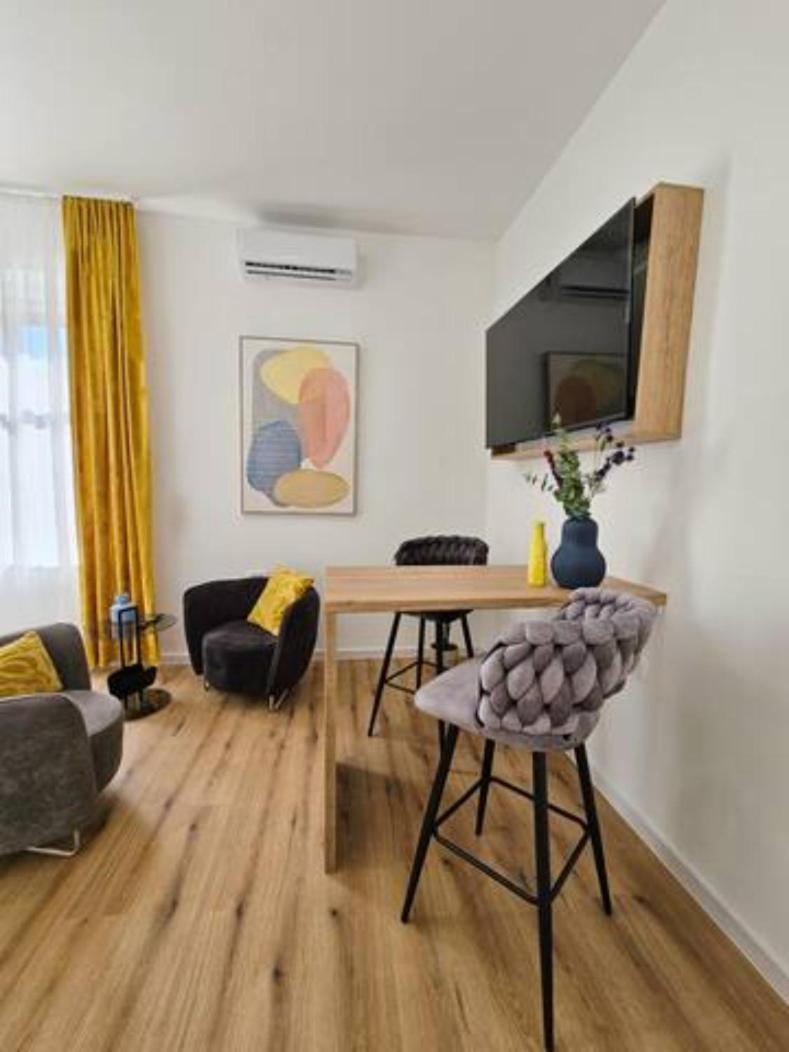 New Stylish & Modern Studio Apart - With Sea View Apartman Póla Kültér fotó
